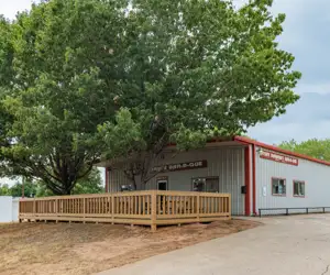 Tony DeMaria's BBQ exterior